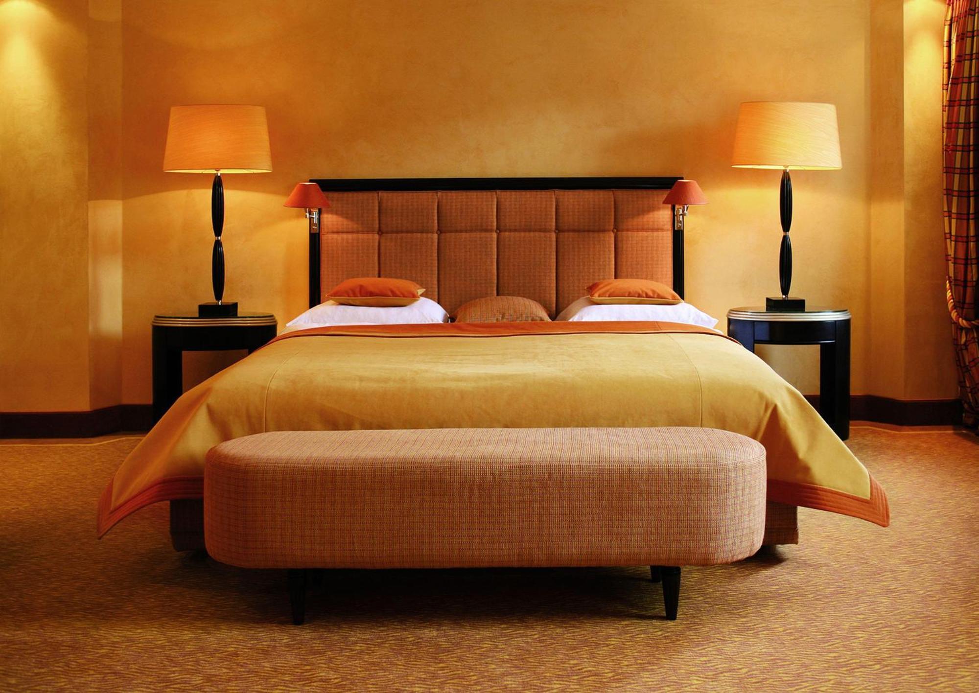 Hotel Bayerischer Hof Munich Bilik gambar A bedroom