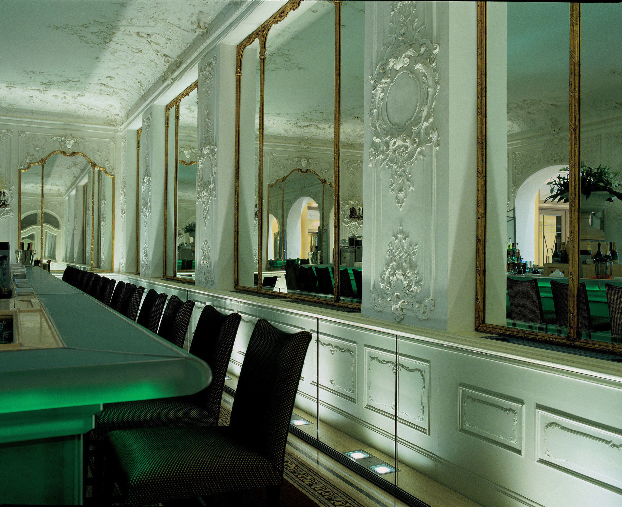 Hotel Bayerischer Hof Munich Dalaman gambar The mirror hall